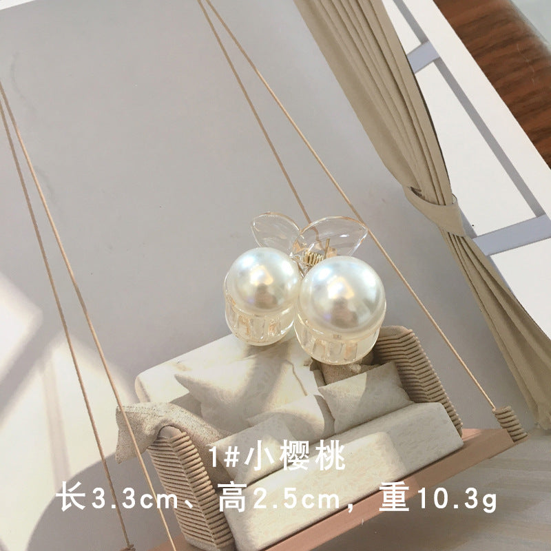 pearl hair claw