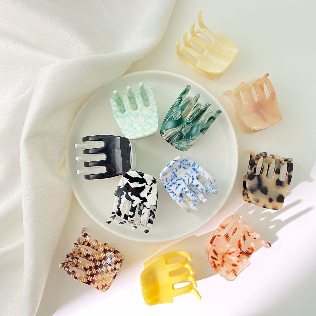 European and American simple hairpin wholesale literary and retro temperament disc hair grab clip small acetic acid plate high ponytail hair accessories