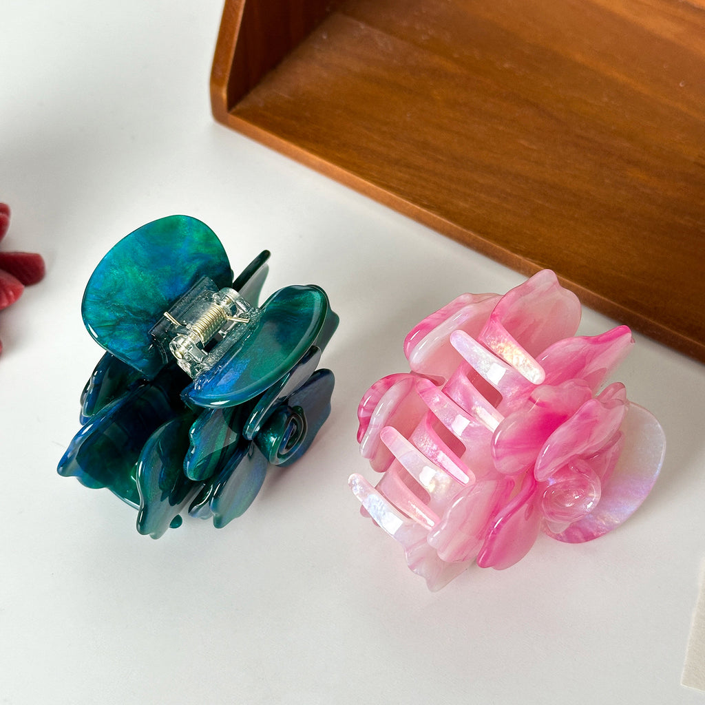 three-dimensional rose hair claw