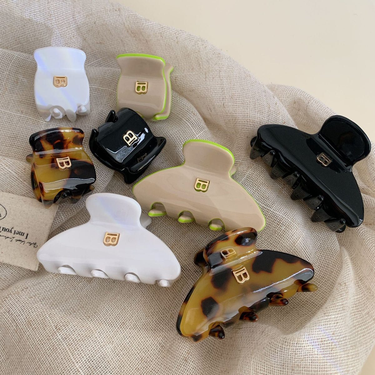 Korean version letter b hair claw