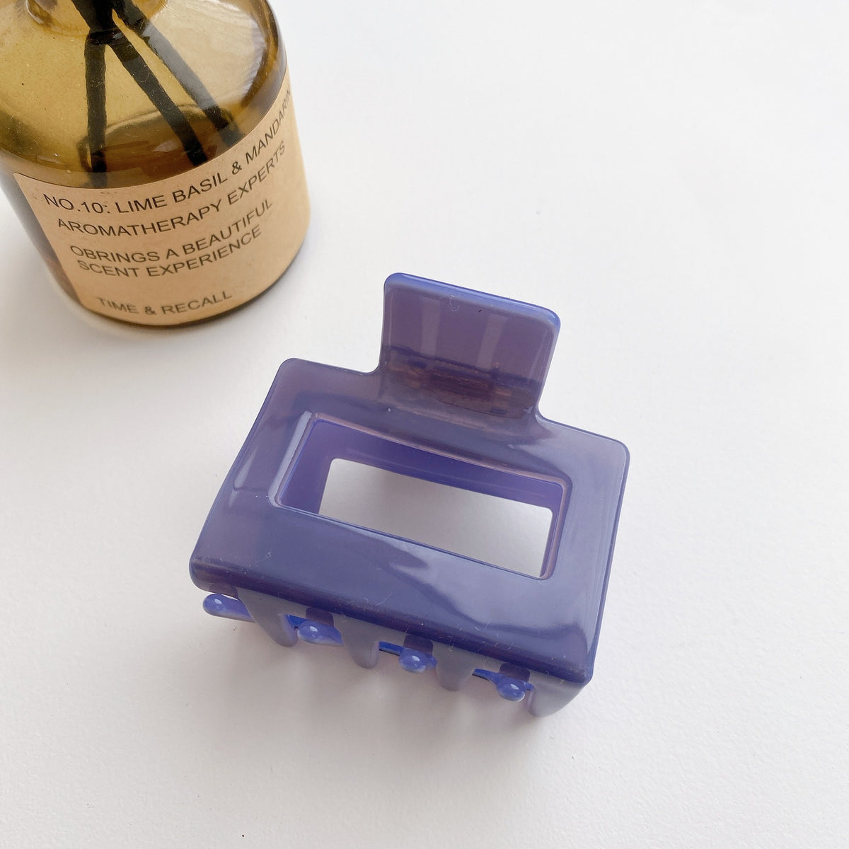 Small square hair claw
