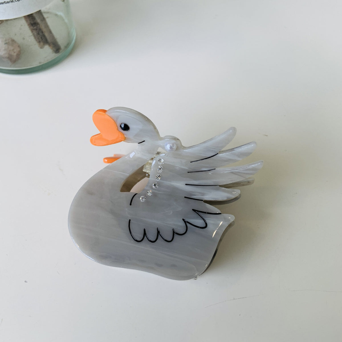 bird swallow hair claw