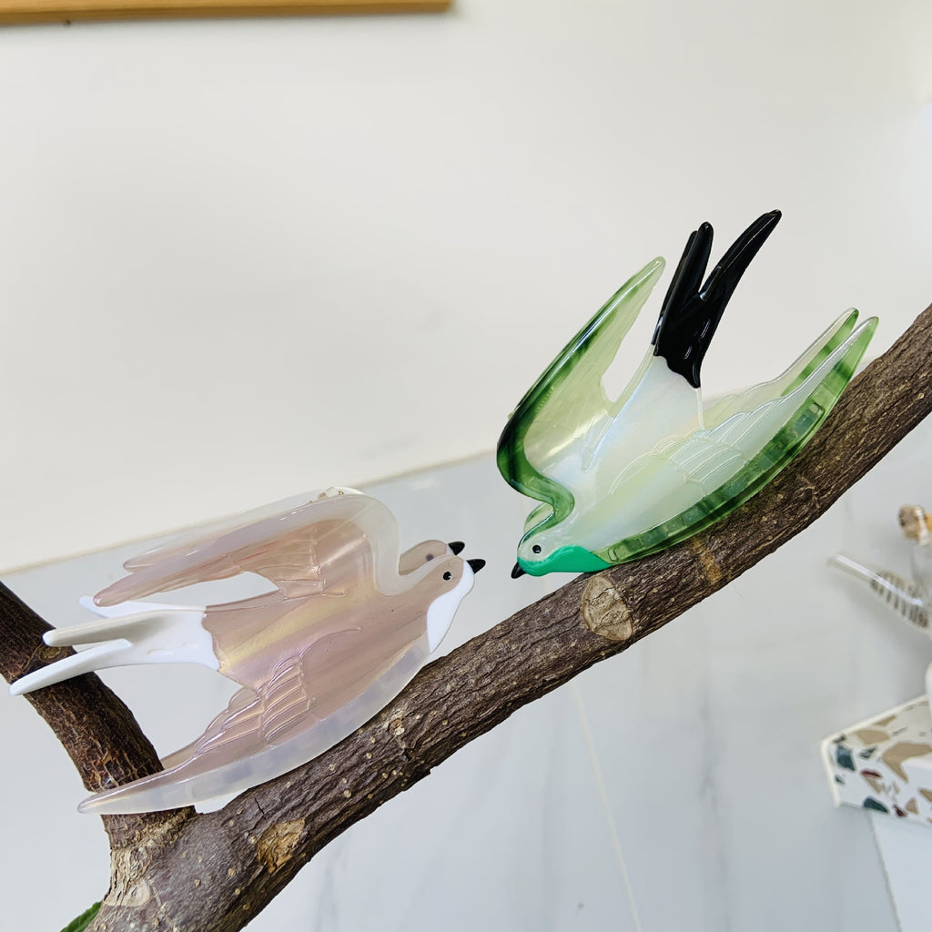 Flying Swallow hair claw