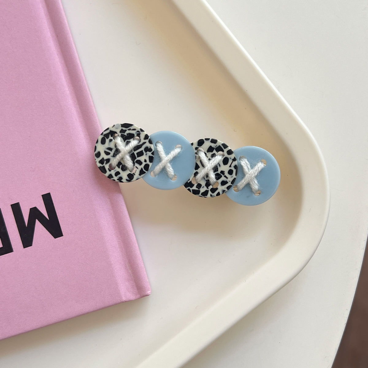 button hair clip