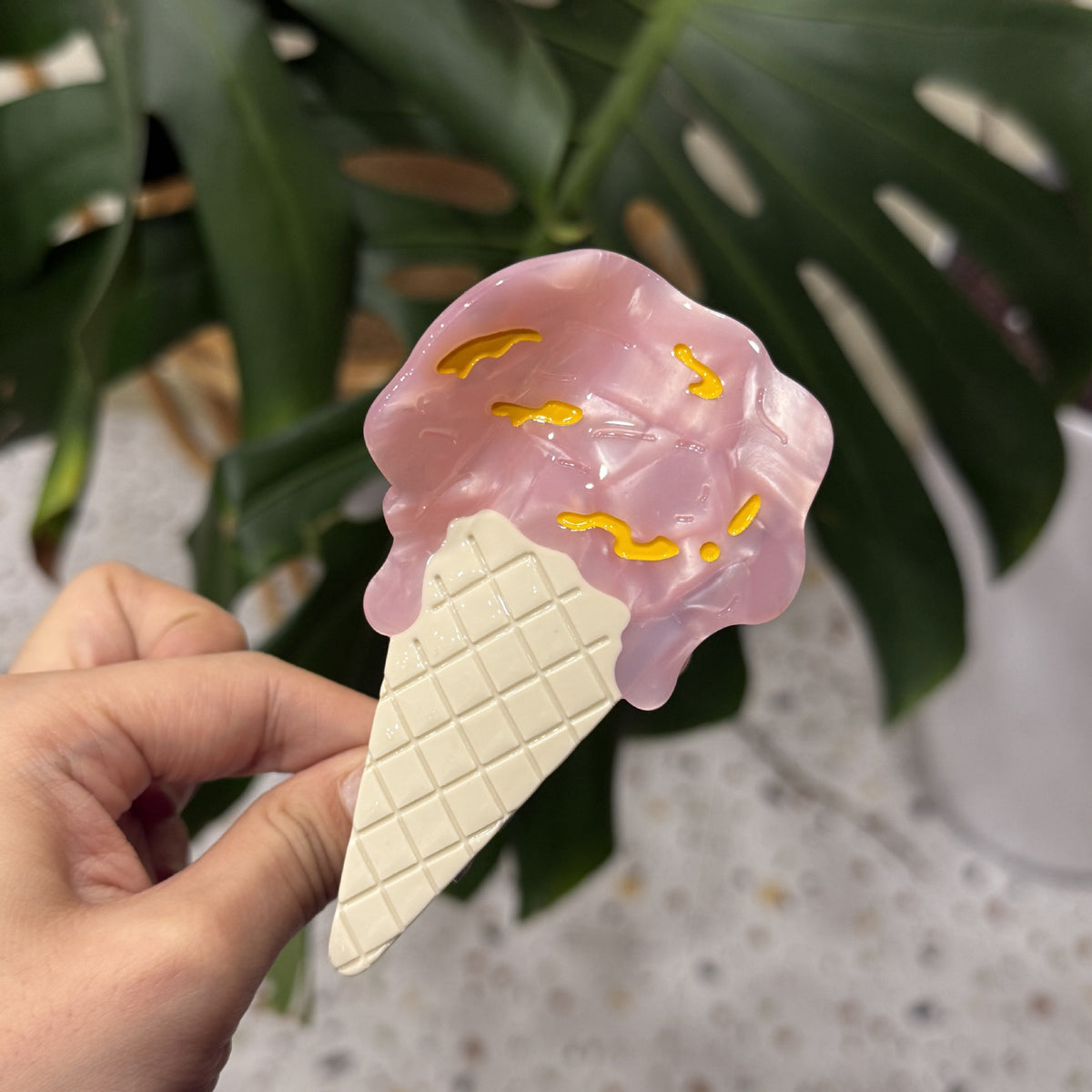 ice cream hair claw