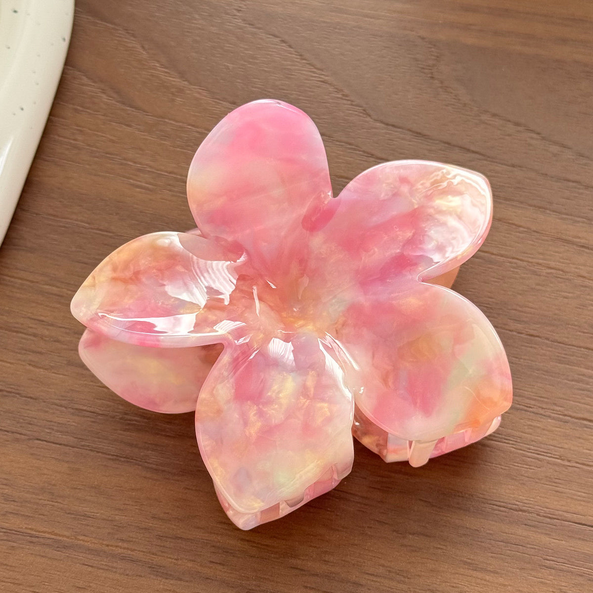 Premium sense colorful egg flower hair claw