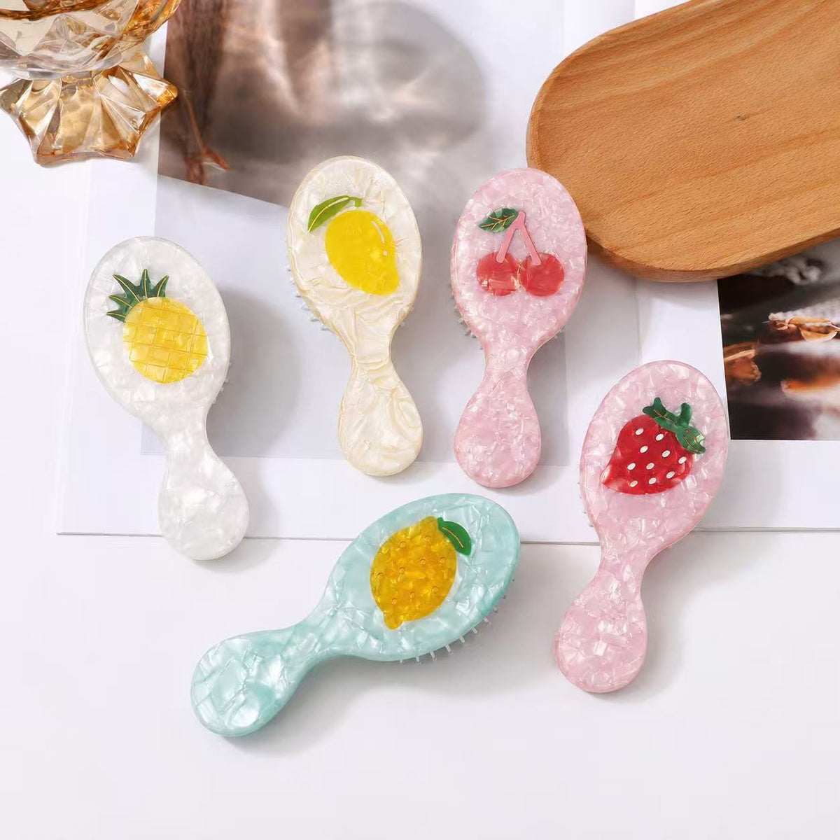 Cross-border pearlescent acetic acid fruit air cushion comb