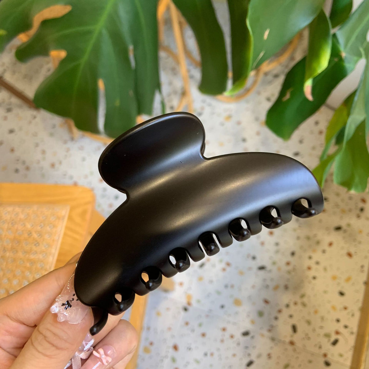 Vintage Pure Color Medium Hair Claw
