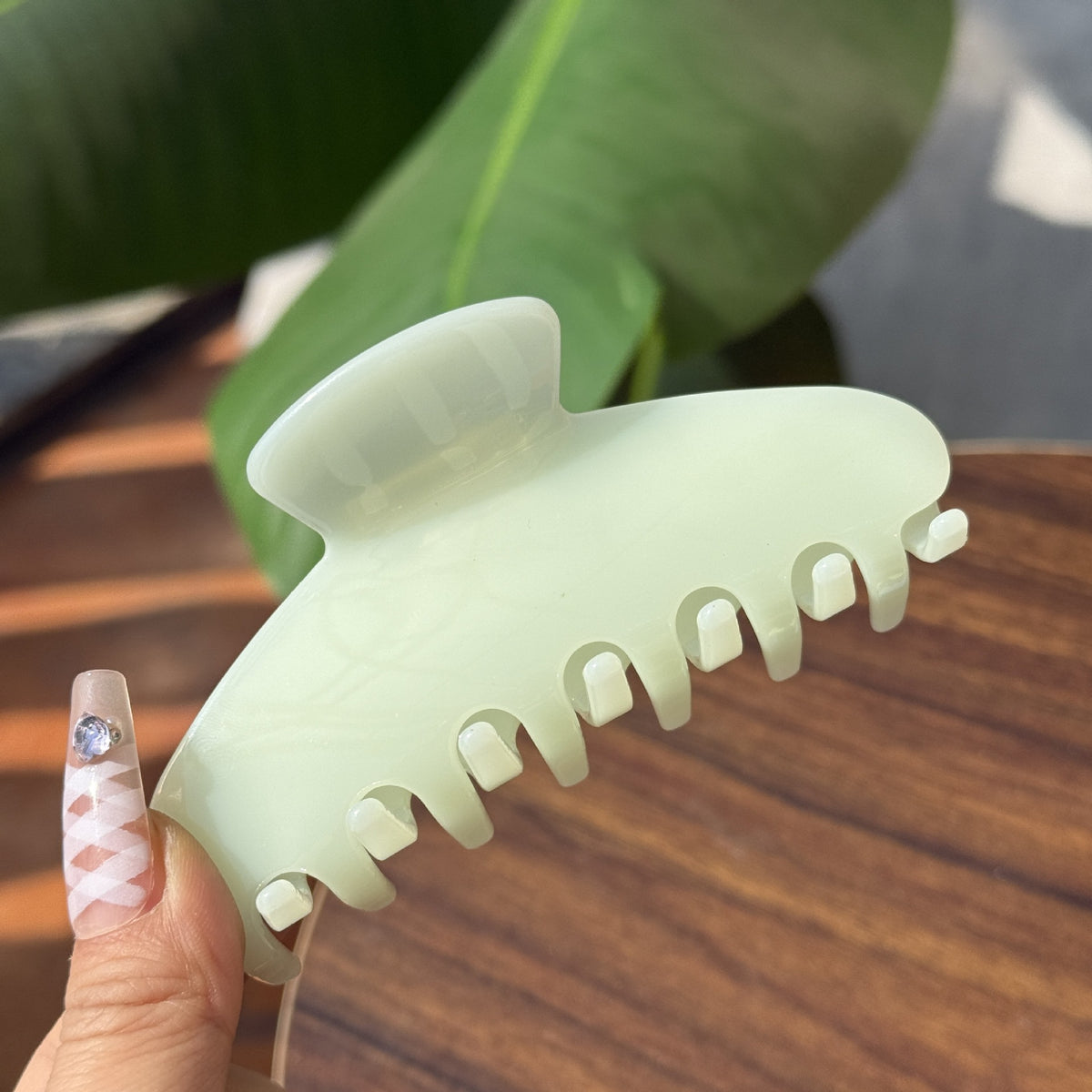 Luna Green Forest Claw Claw