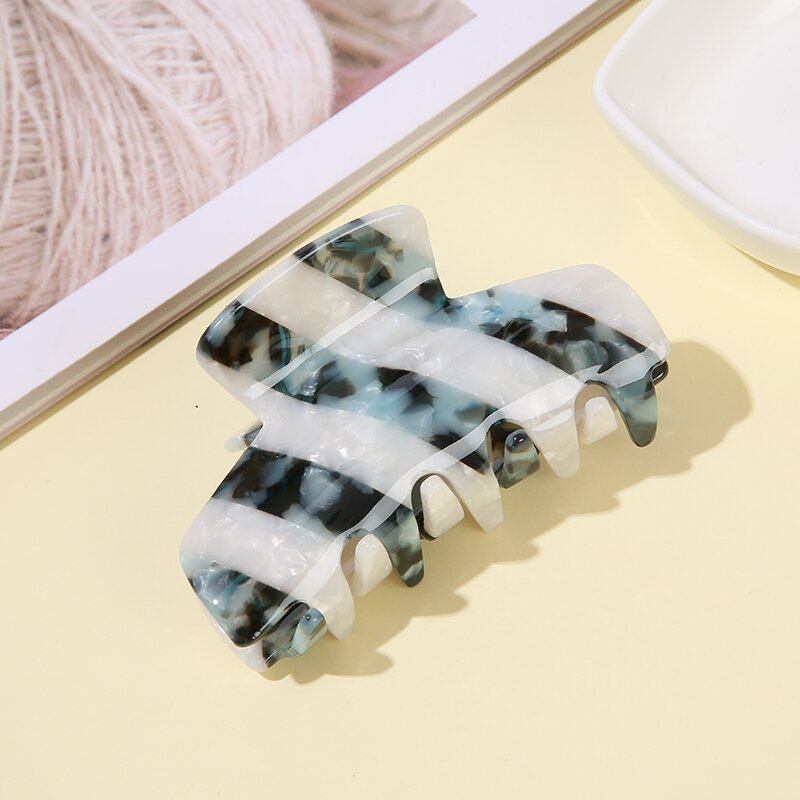 striped splicing Hair Claw