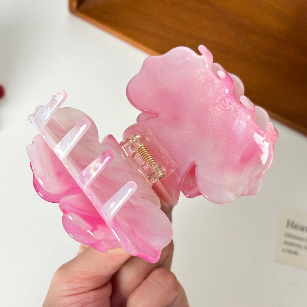 three-dimensional rose hair claw
