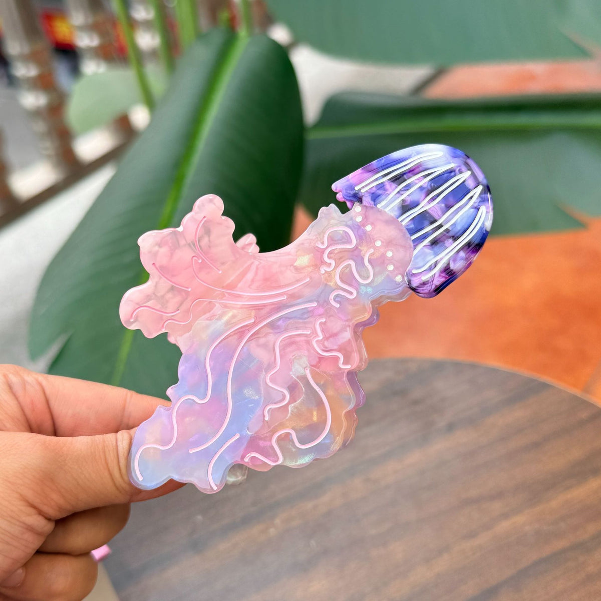 marine jellyfish sweet hair claw