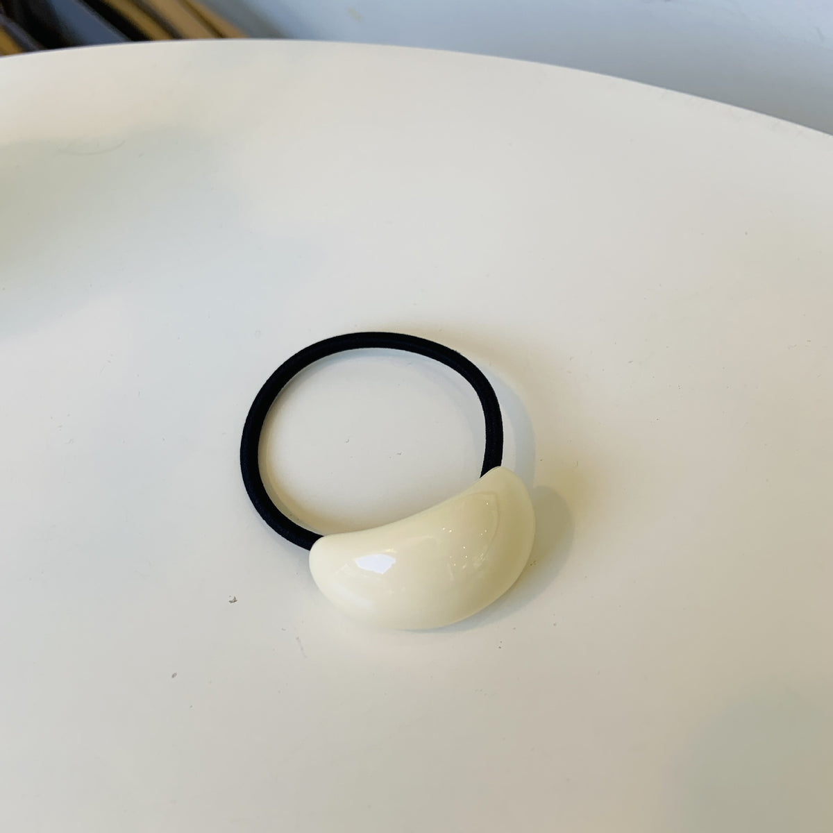 chic oval hair ties