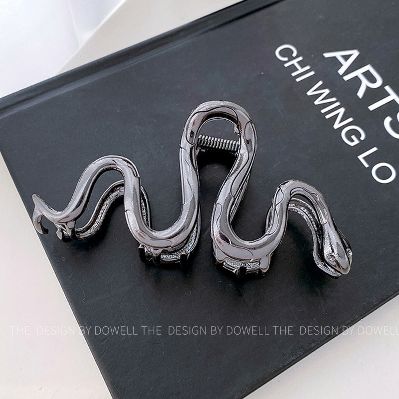 snake-shaped metal hair claw
