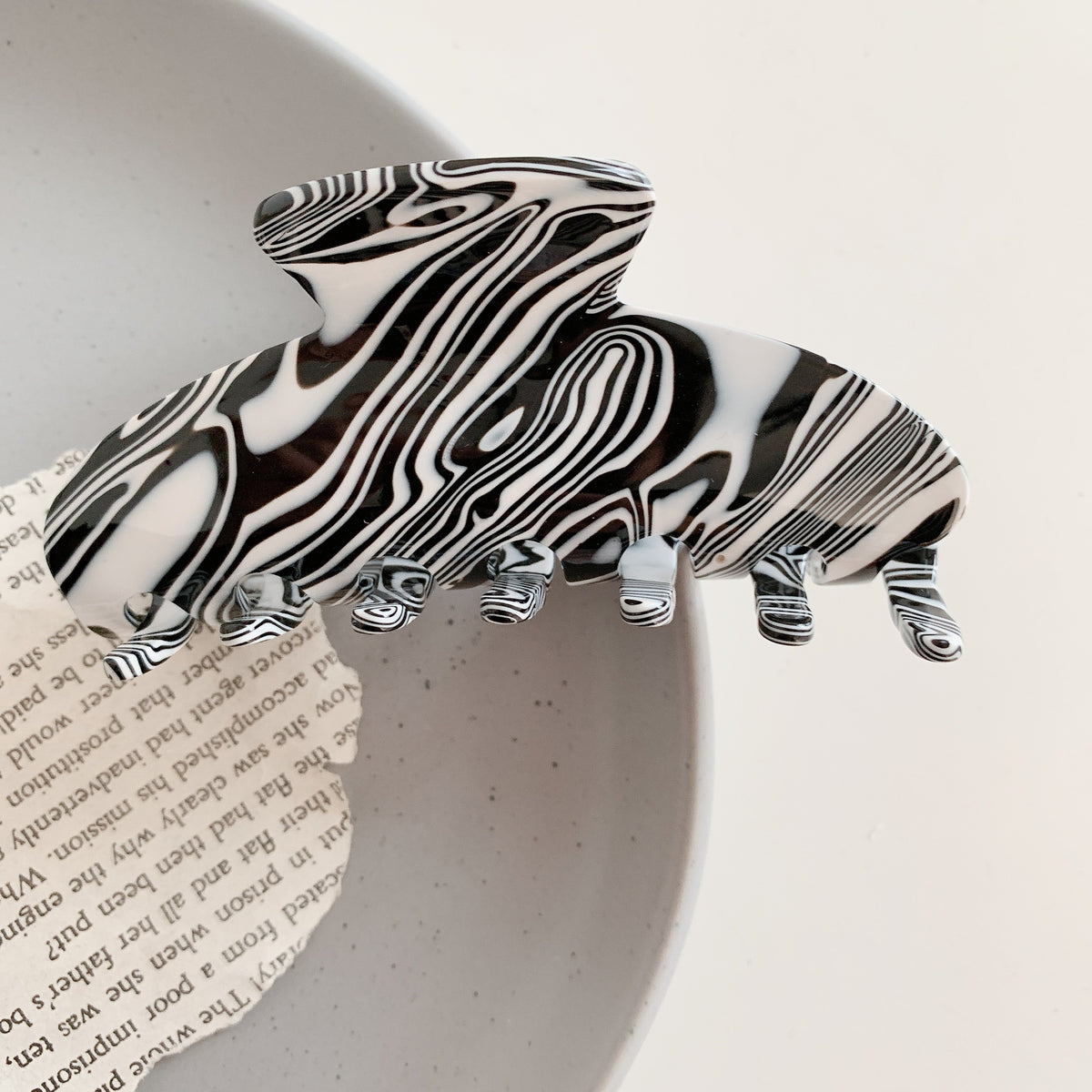 checkerboard acetic acid hairpin hair claw