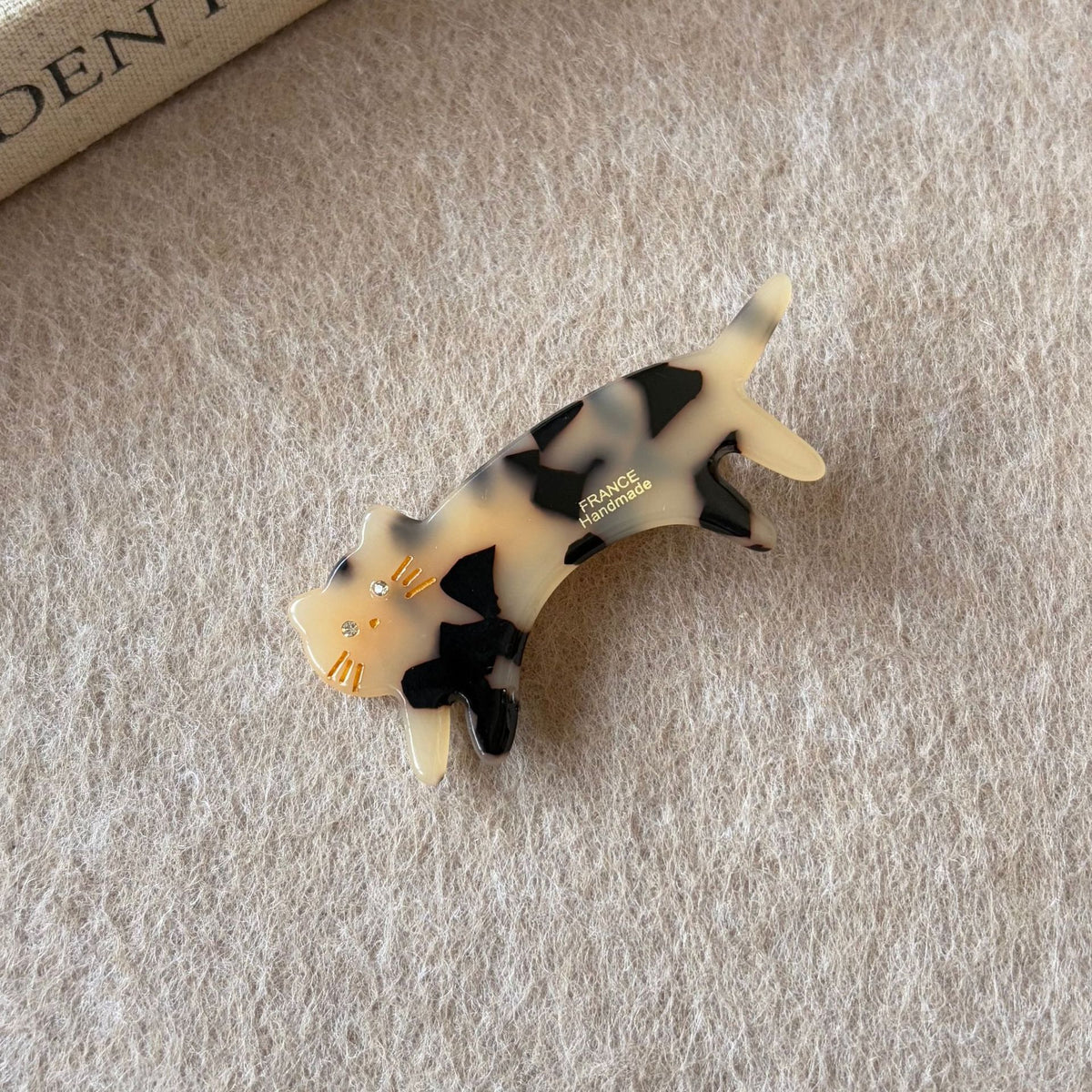 Jump Cat Hair Clip
