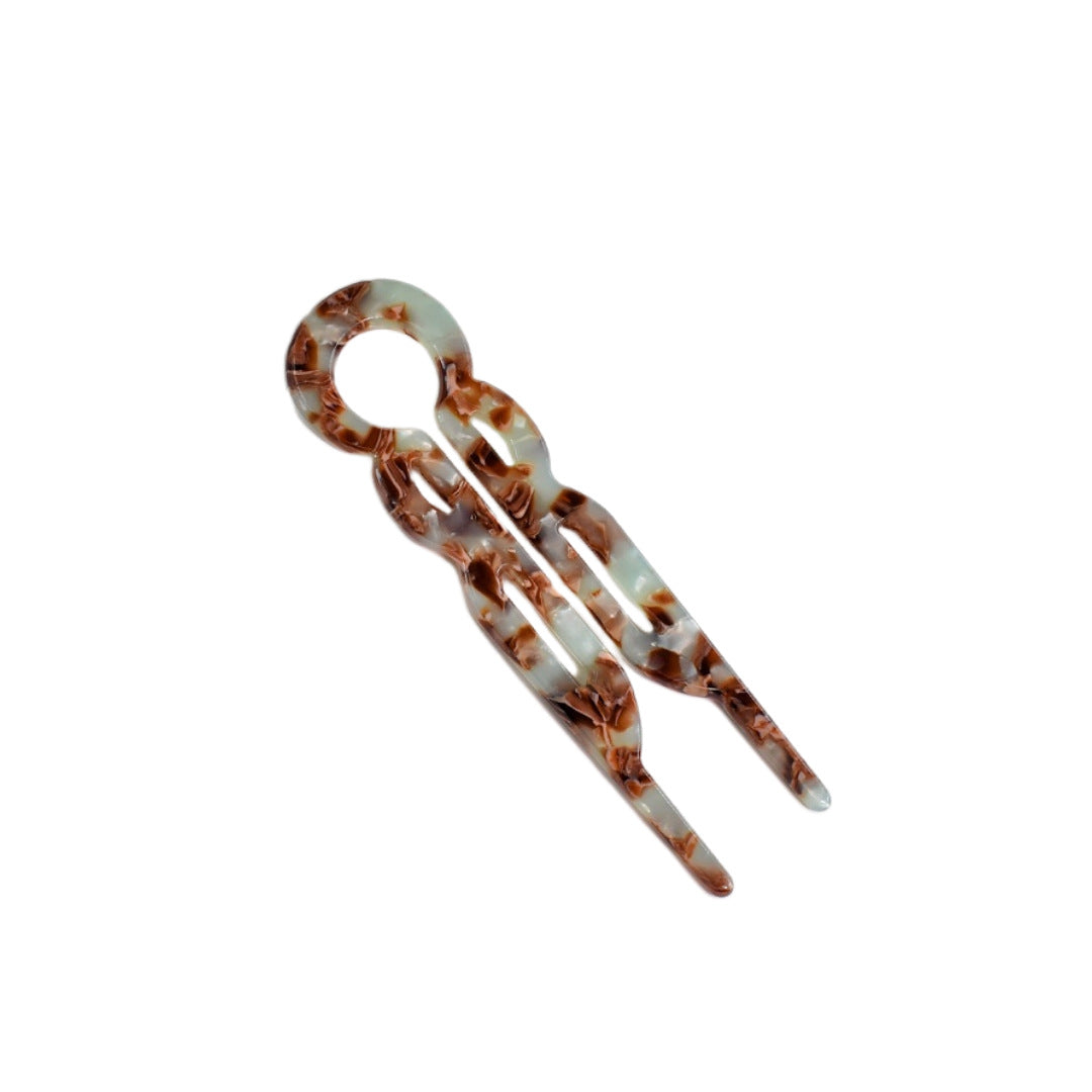 U-shaped acetic acid hairpin