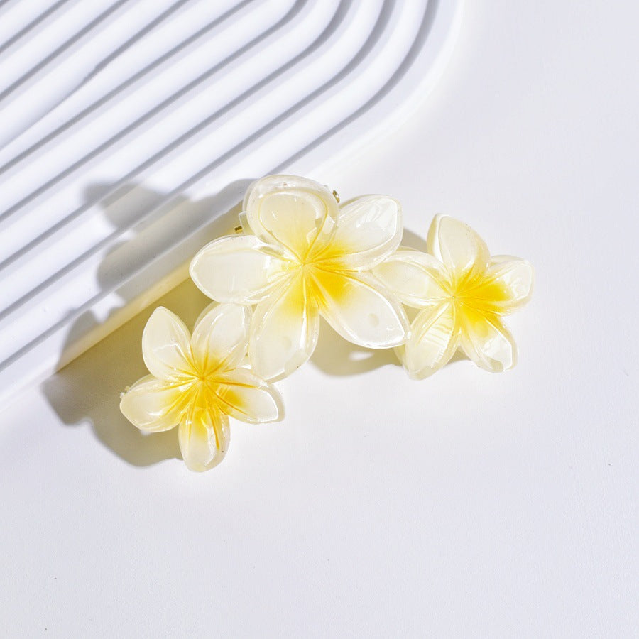 matte flower grab hair claw