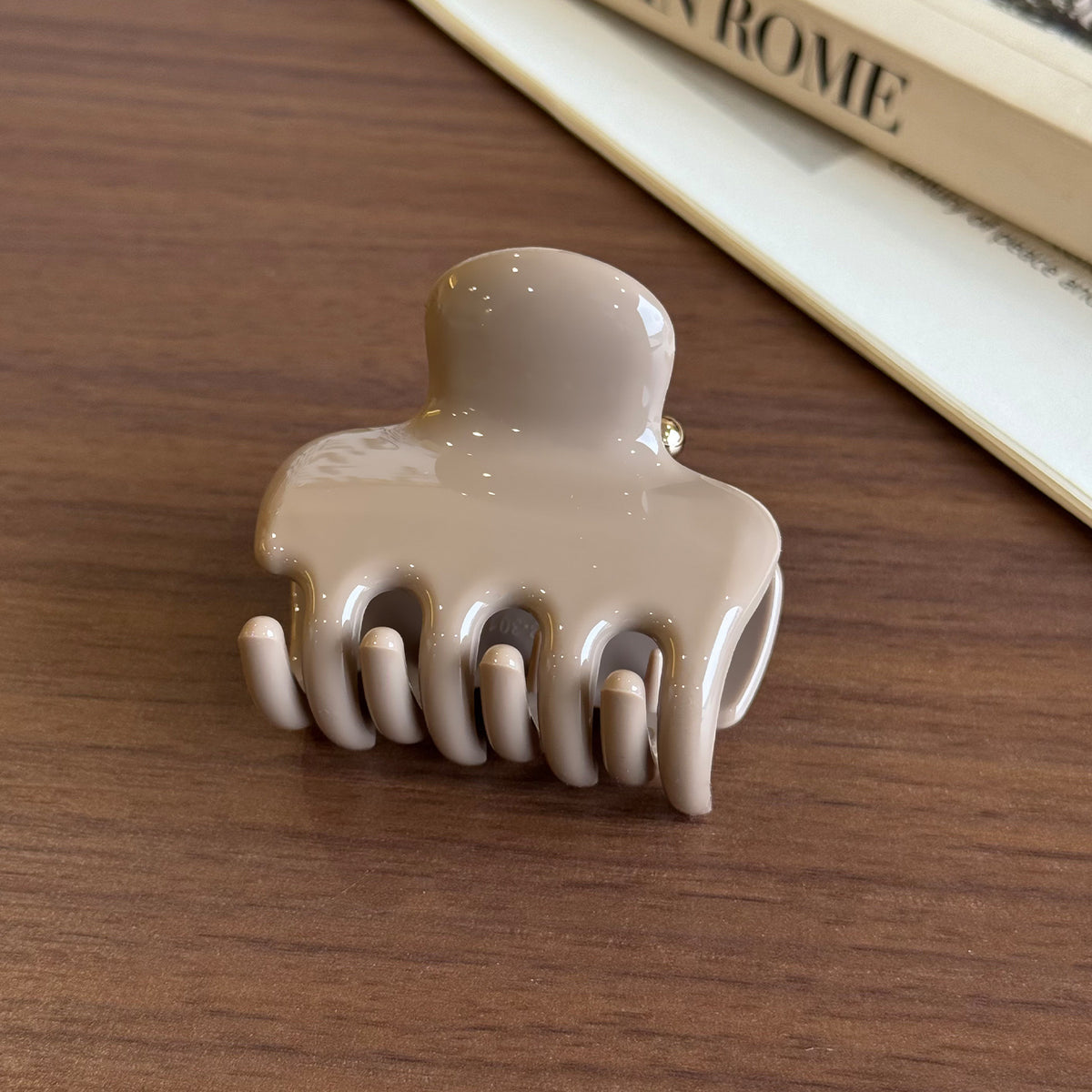 Small chocolate for autumn and winter hair claw