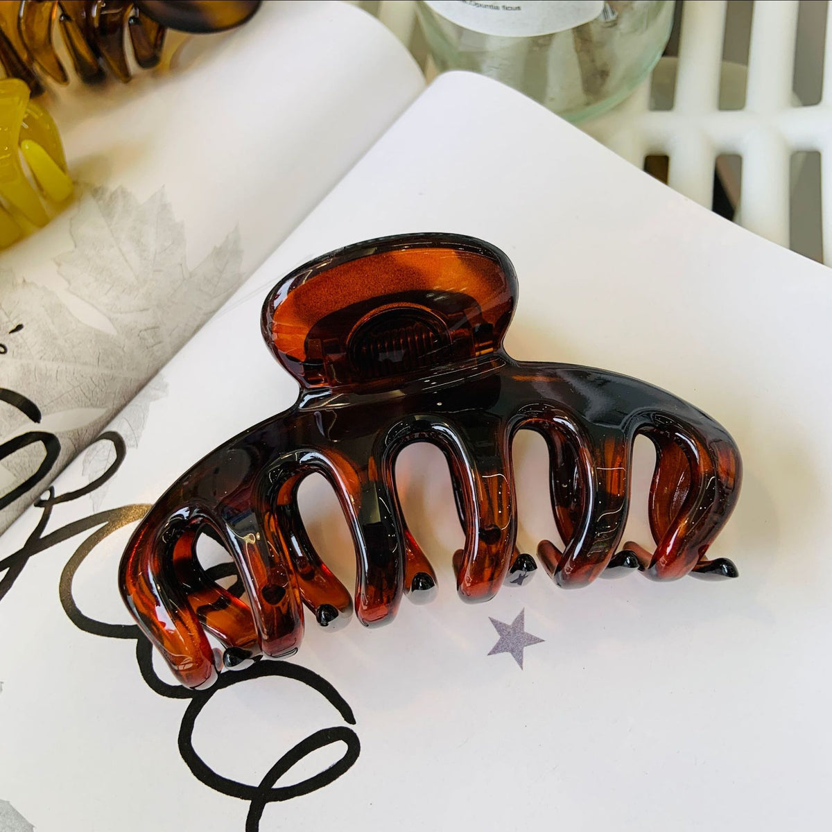large flower hair claw