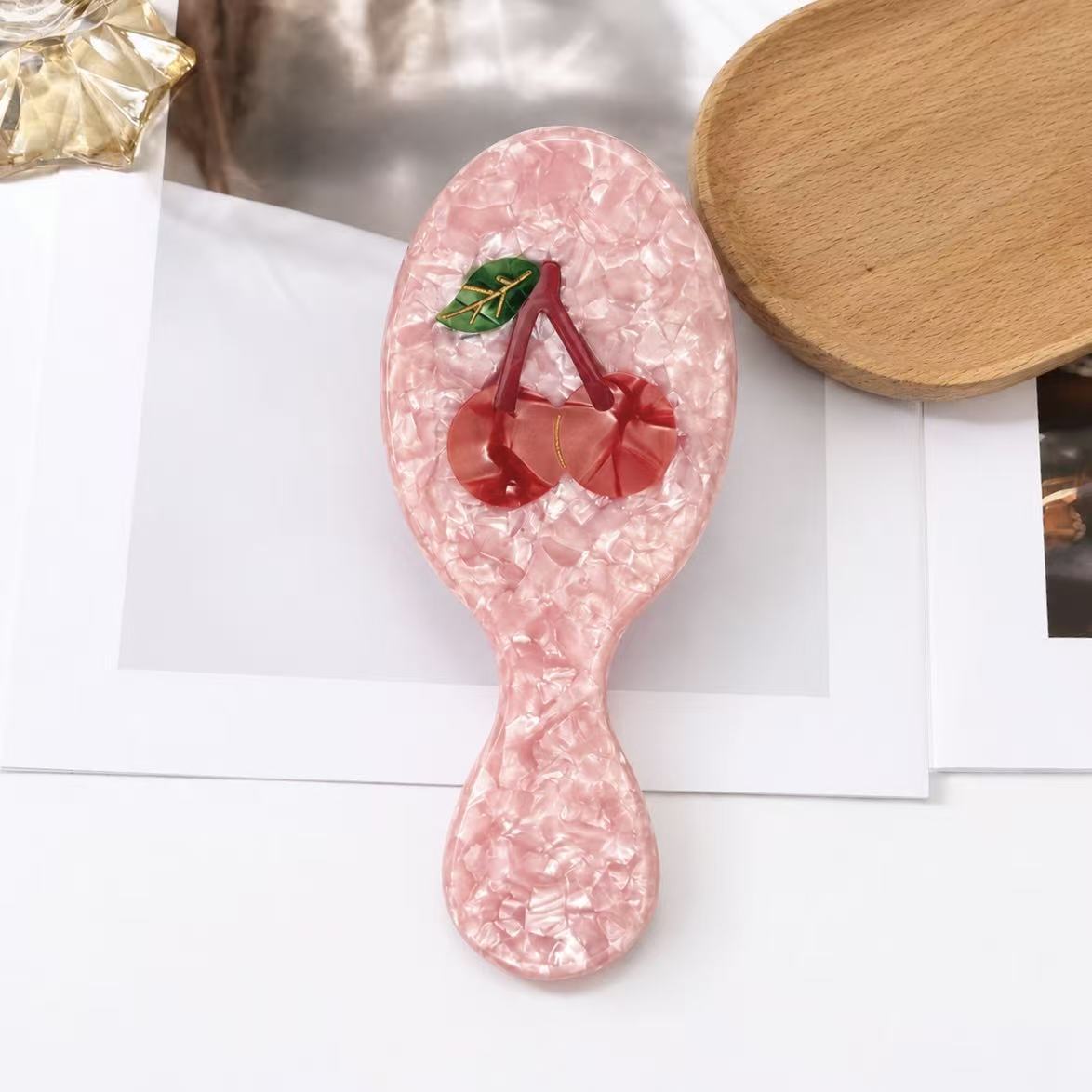 Cross-border pearlescent acetic acid fruit air cushion comb