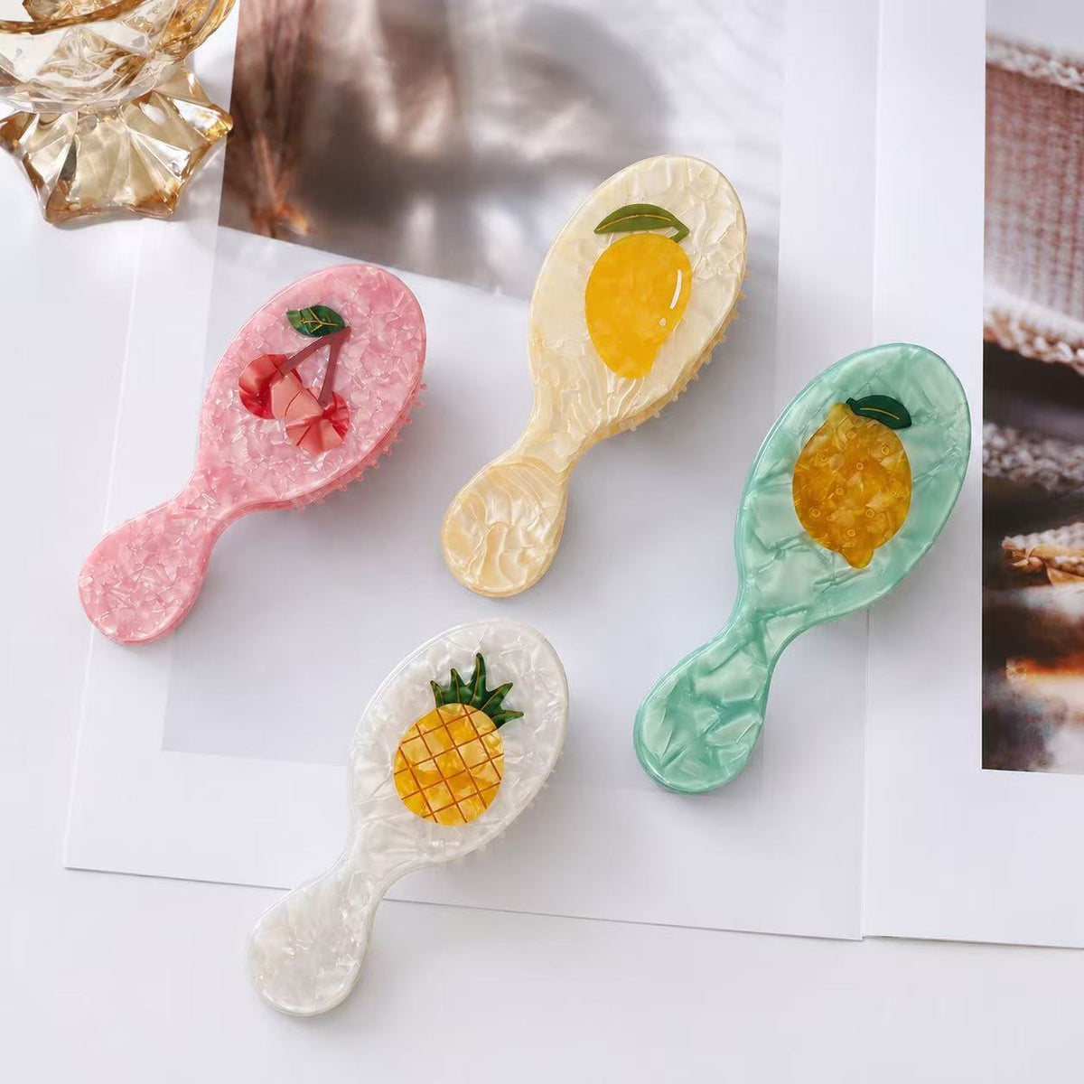 Cross-border pearlescent acetic acid fruit air cushion comb