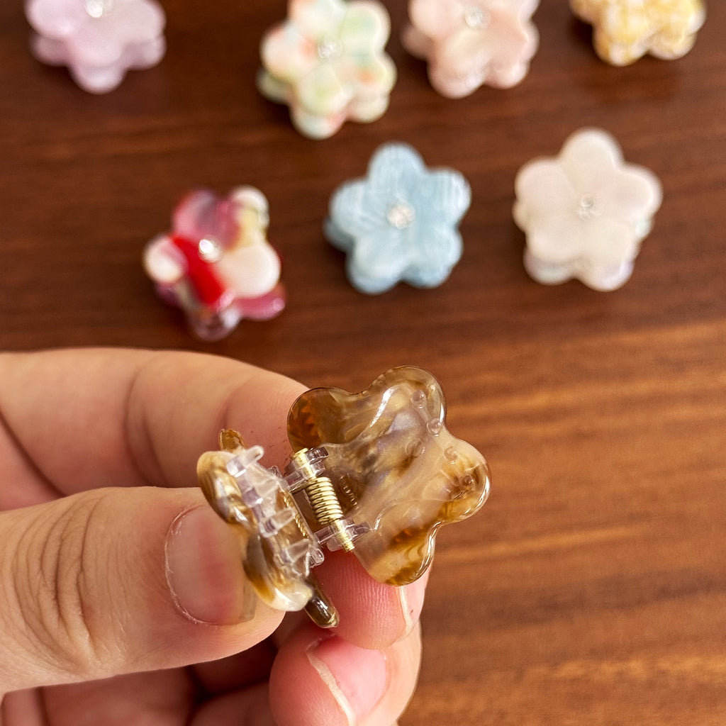 Mini Broken Diamond Flower Hair Claw