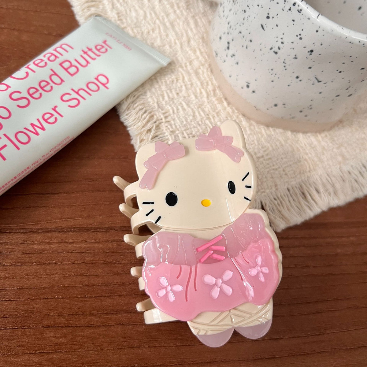hello kitty hair claw