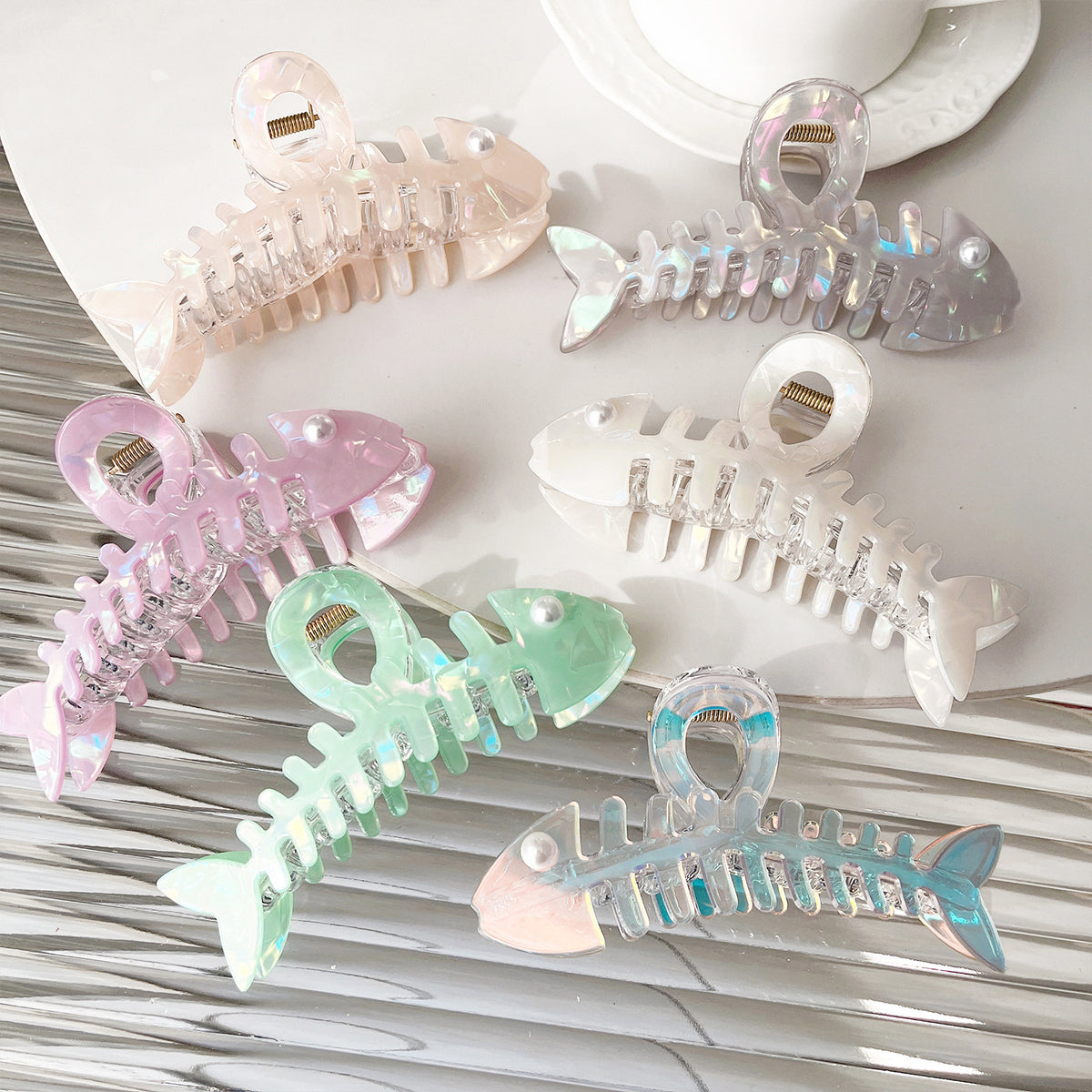 Original imitation acetic acid fish bone grab clip back of head ponytail disc hair creative exquisite shark clip cute princess head hair accessories