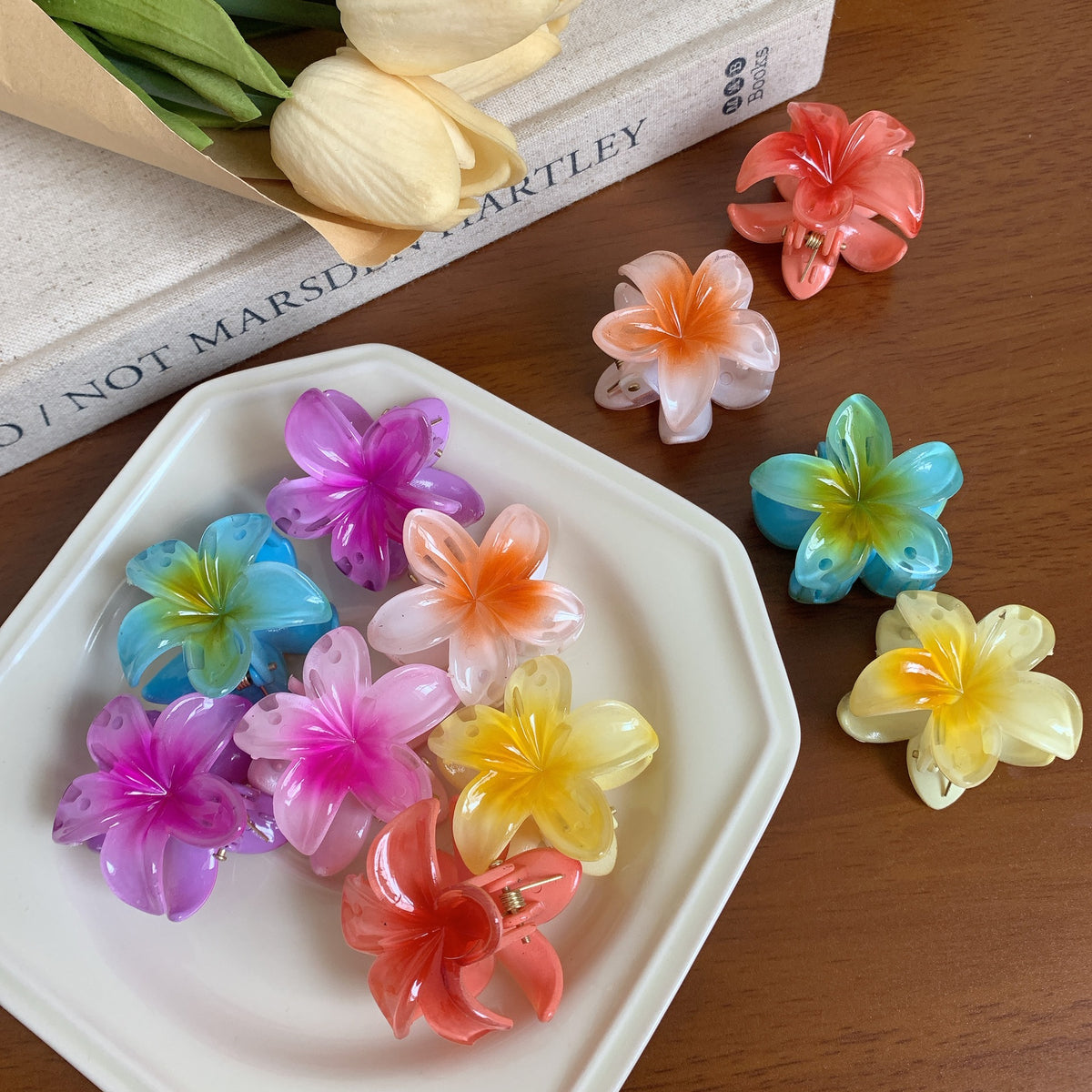 Egg Flower Hair Claw