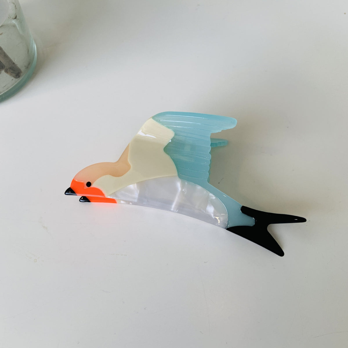 bird swallow hair claw