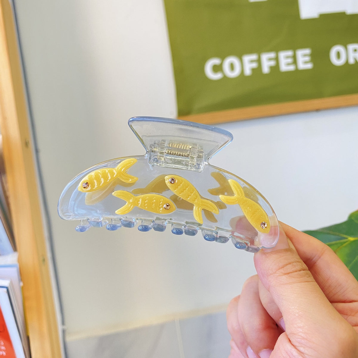 clear fish fishbowl hair claw