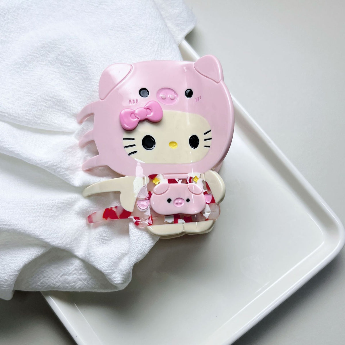 hello kitty hair claw