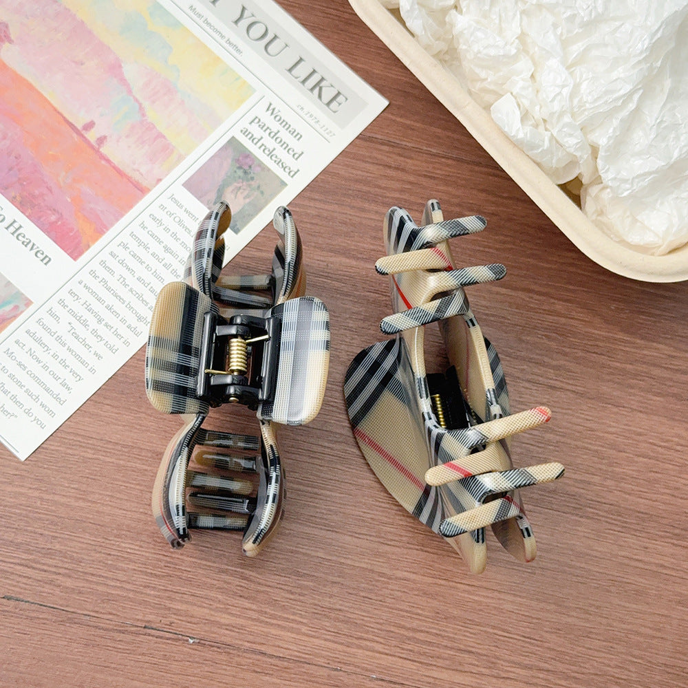Retro checkered hair claw