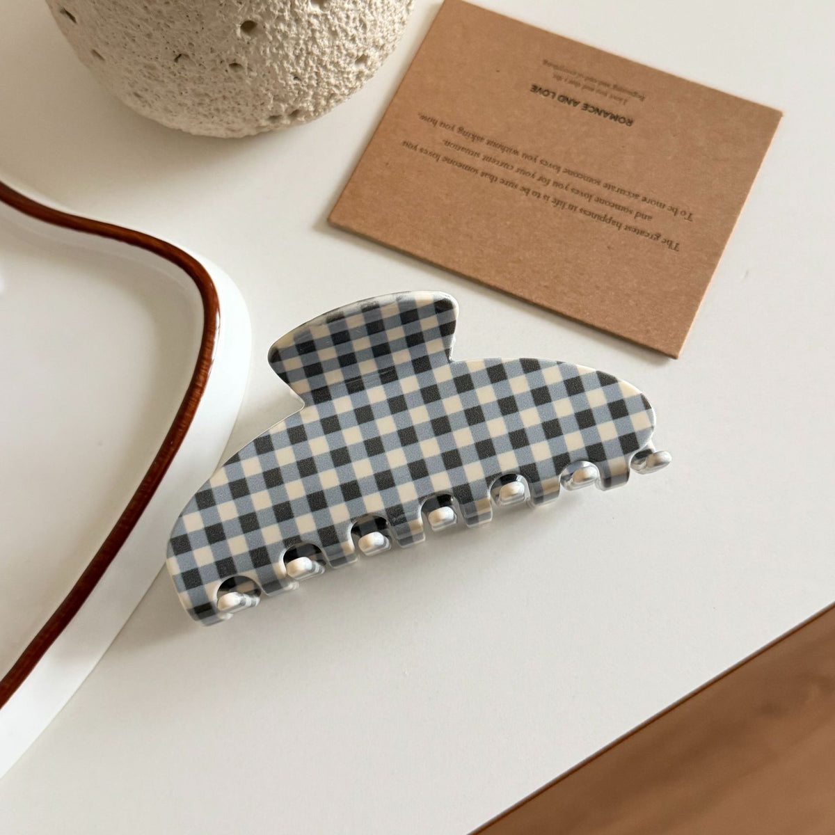 simple plaid hair claw