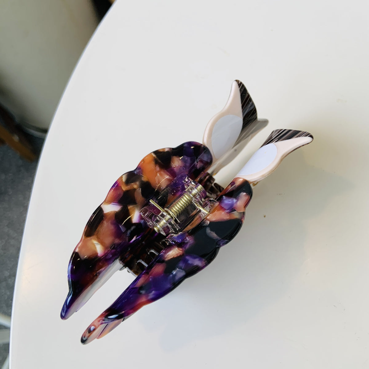 bird swallow hair claw
