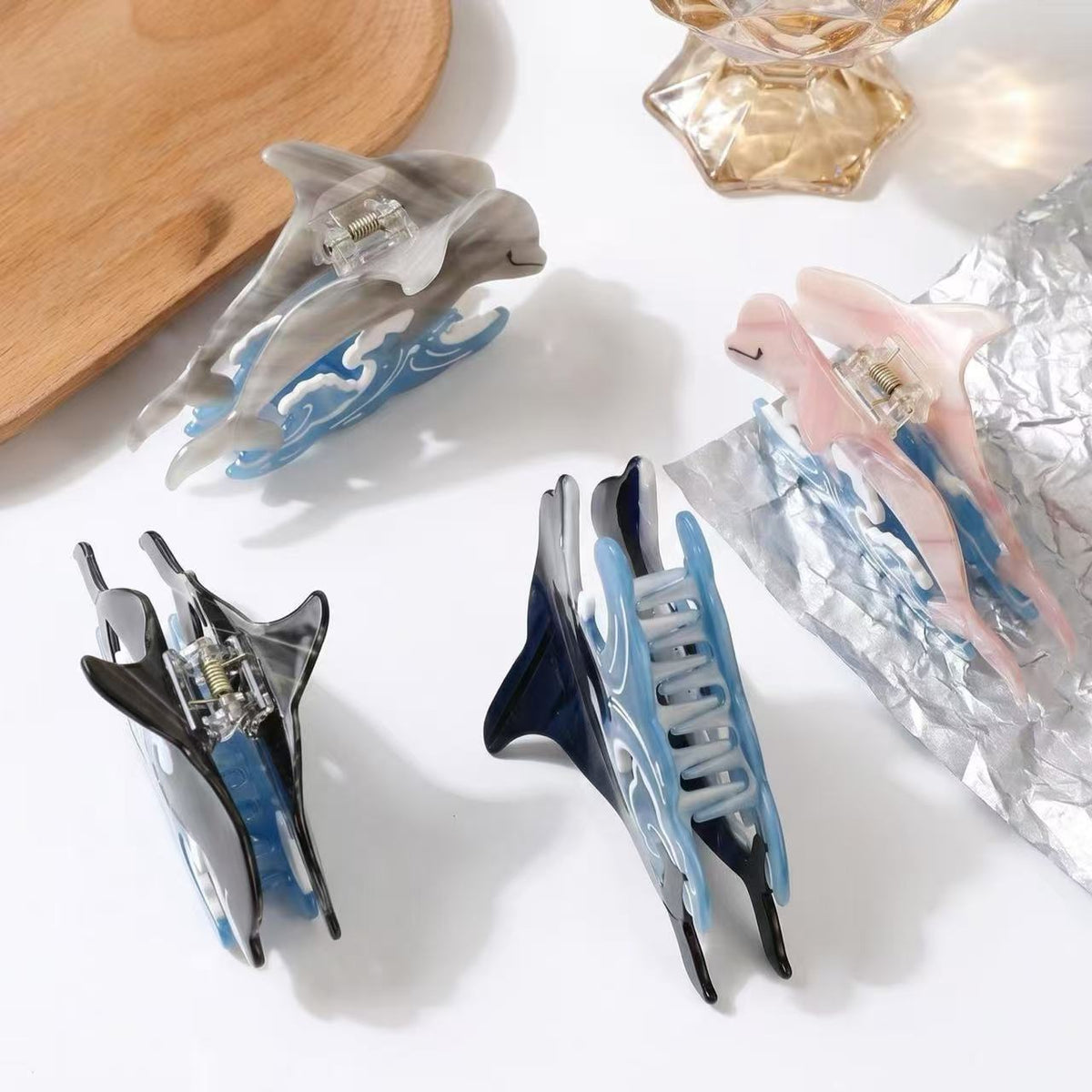 marine wind dolphin hair claw