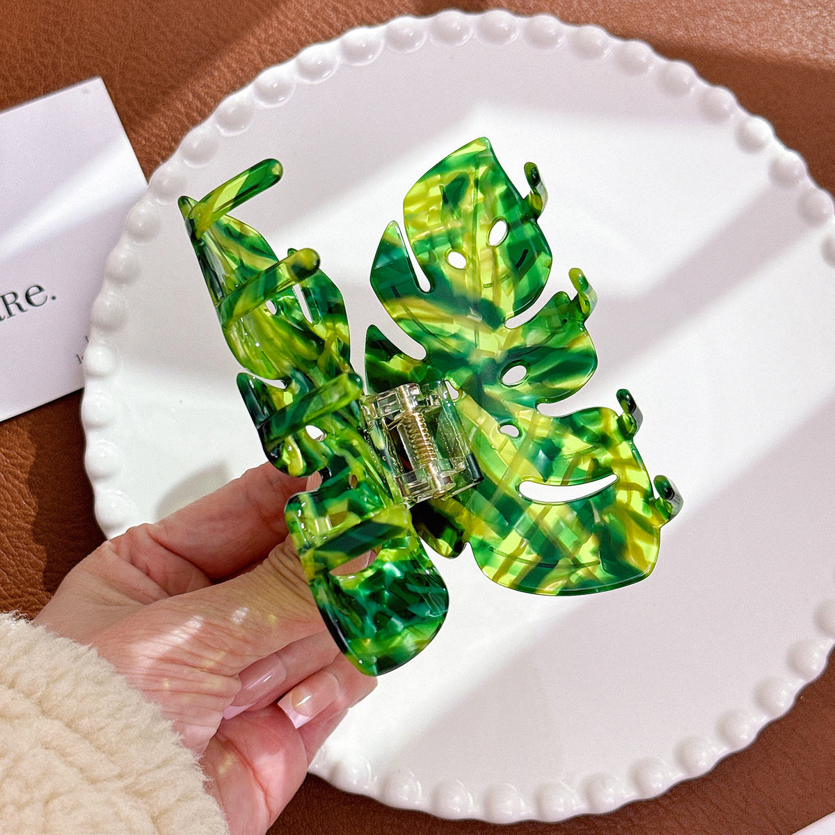 Premium Leaf Hair Claw