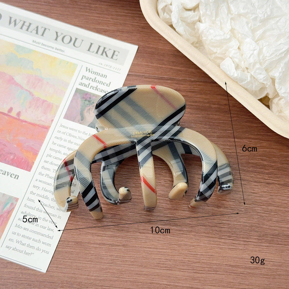 Retro checkered hair claw