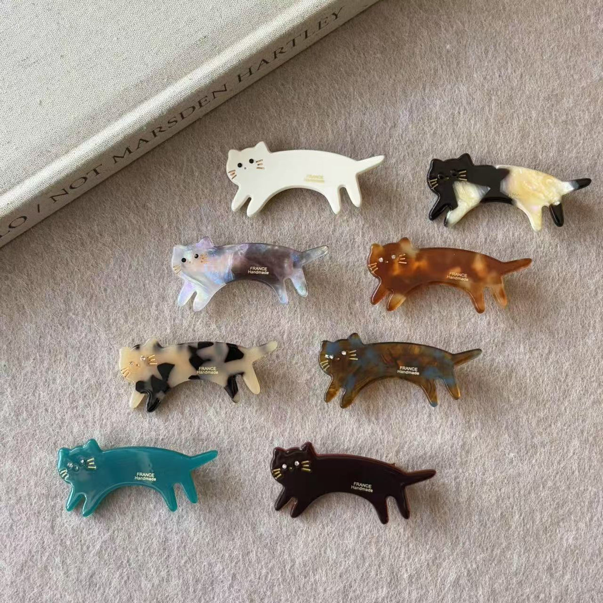 Jump Cat Hair Clip