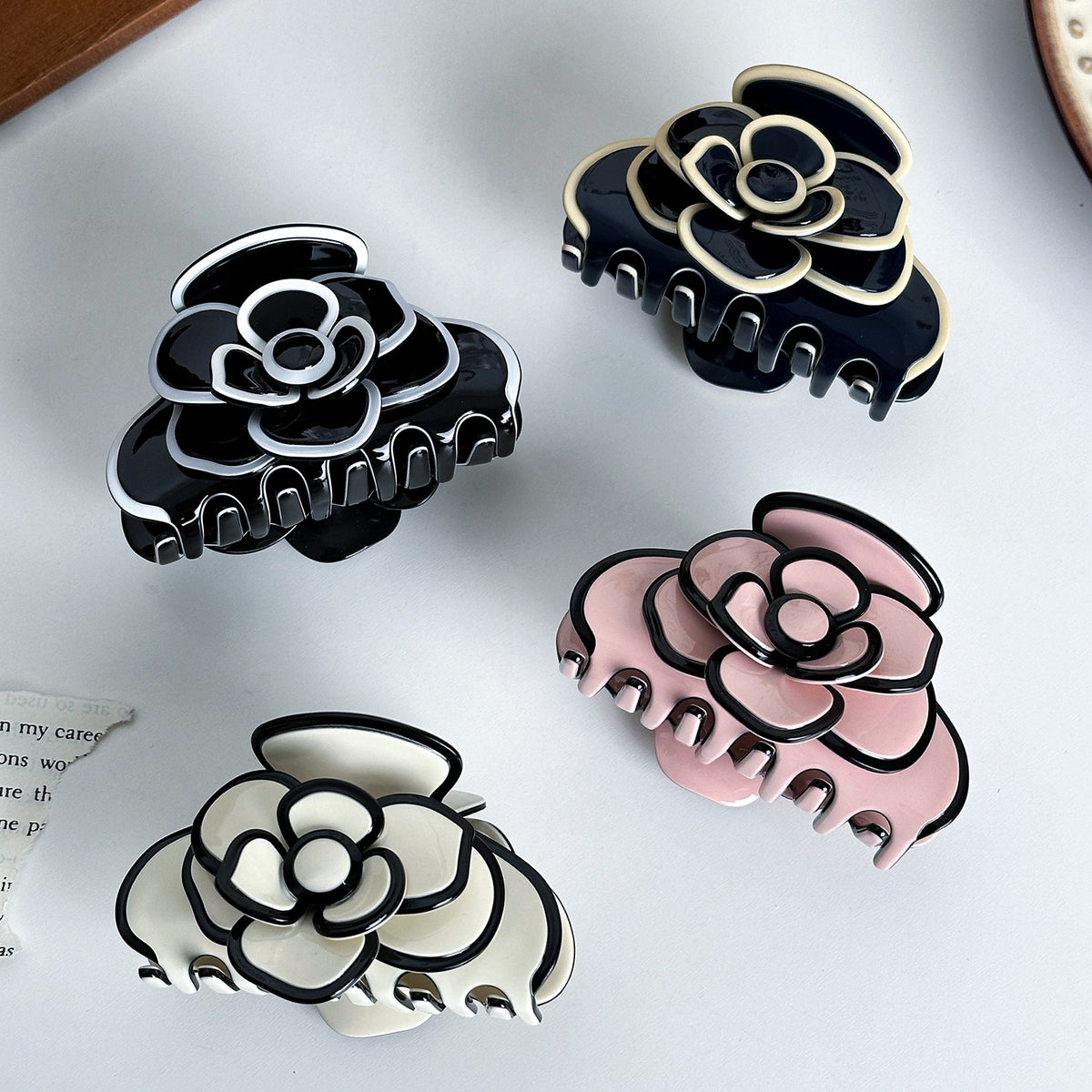 gentle camellia medium hair claw