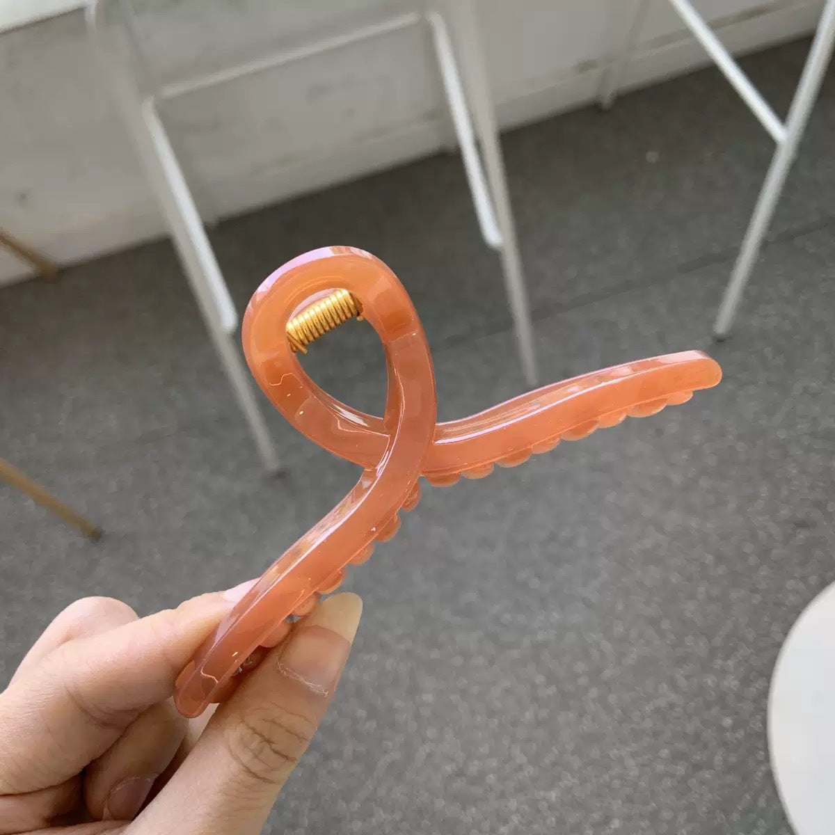 hanger hair claw