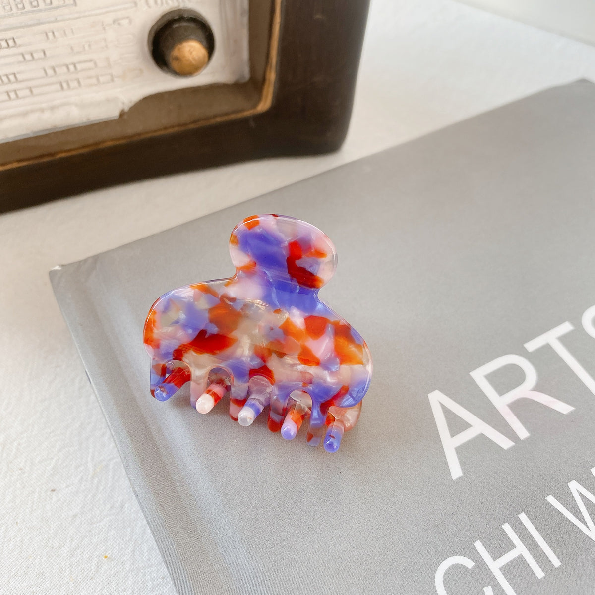 small simple hair clip