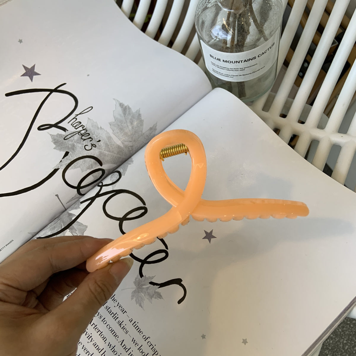 hanger hair claw