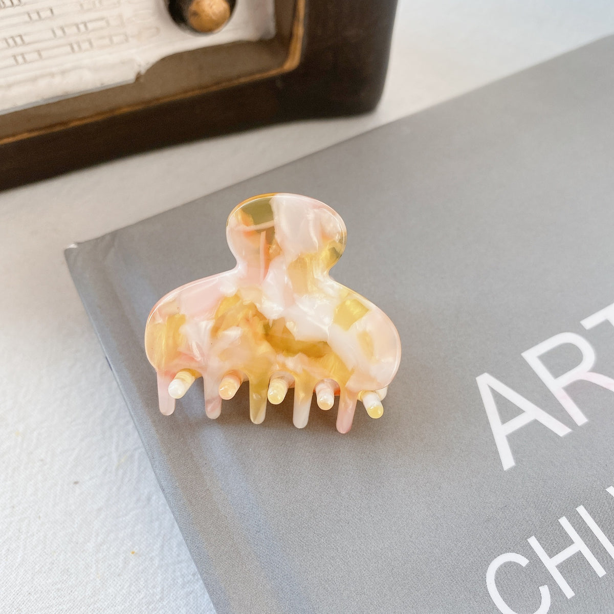 small simple hair clip