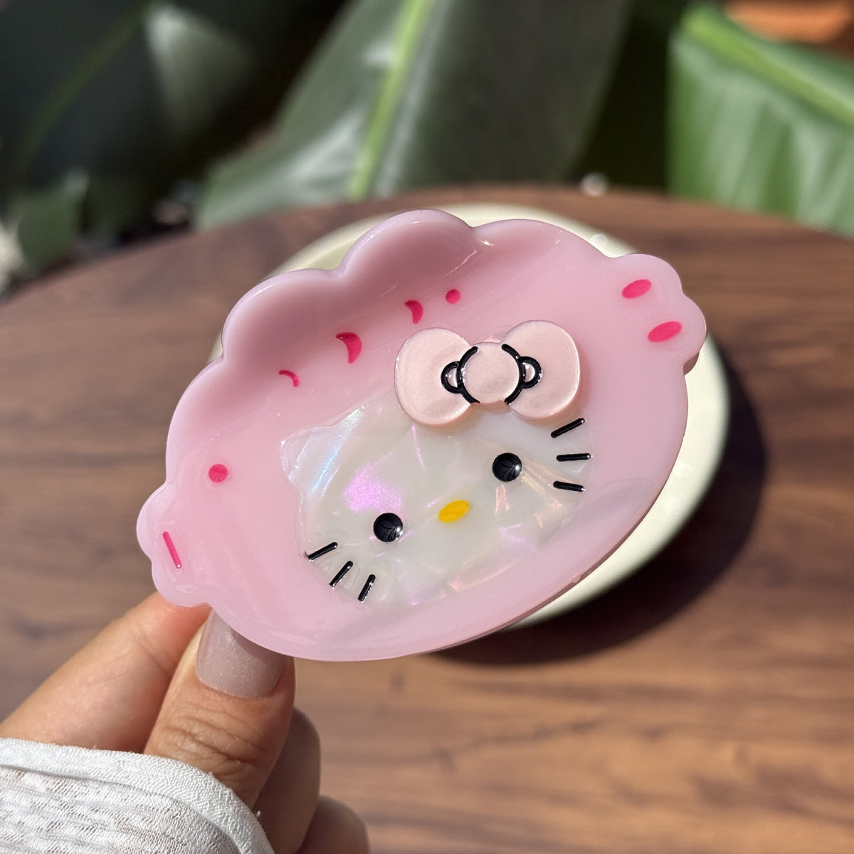 hello kitty hair claw