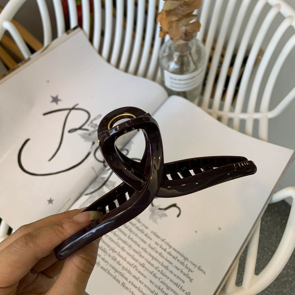 hanger hair claw