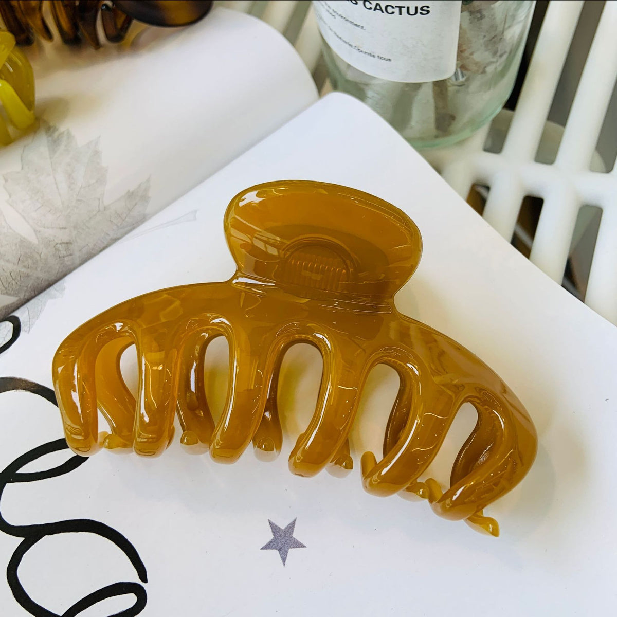large flower hair claw