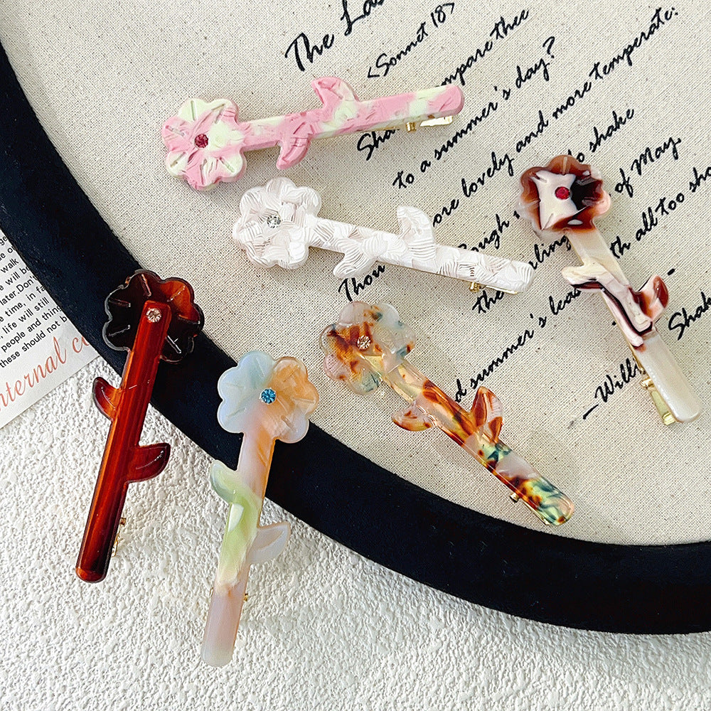 texture flower hair clip
