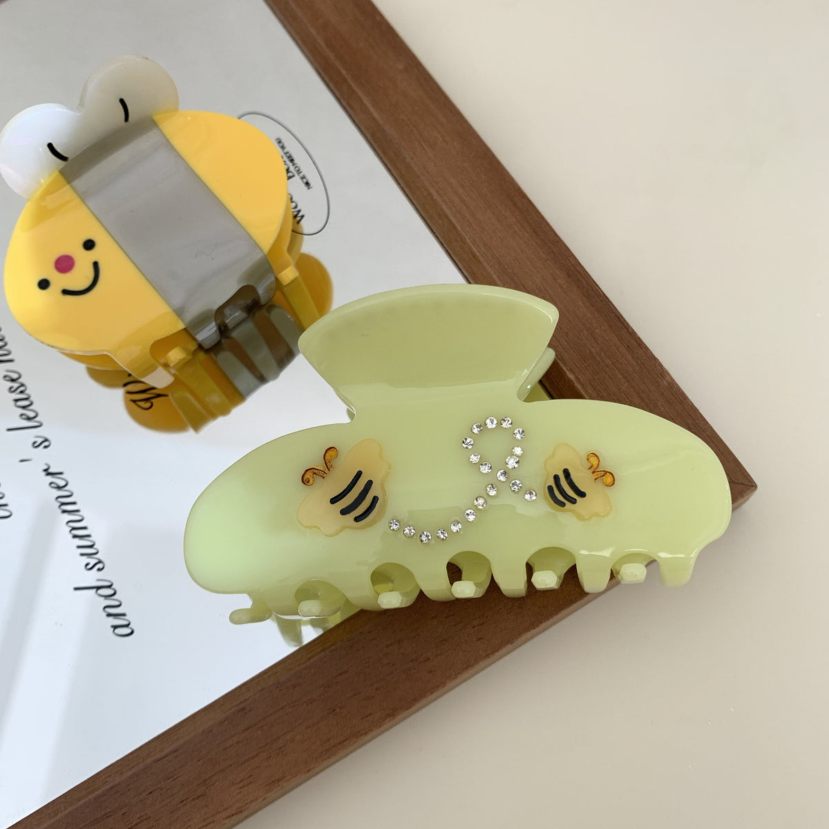 literary girl style butterfly bee hair claw